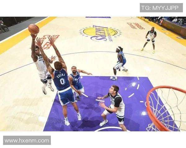 奥林匹亚与狼队激战正酣谁能在这场对决中笑到最后